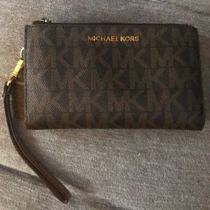 Michael Kors Wristlet